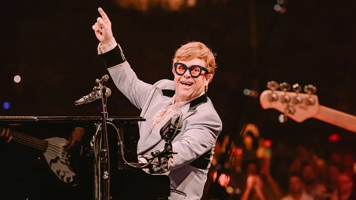 Elton John - Nghệ sĩ sở hữu tour diễn lớn nhất lịch sử - Ảnh 1. Elton John - Nghệ sĩ sở hữu tour diễn lớn nhất lịch sử - Ảnh 1.