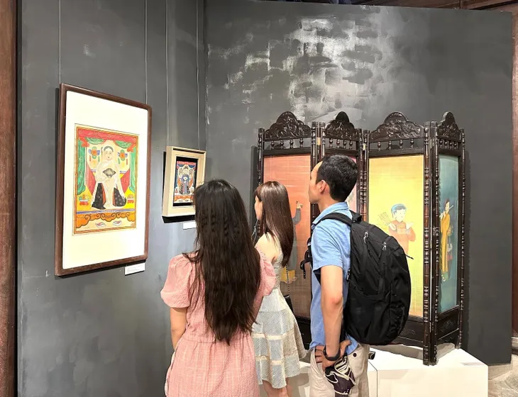 Đặc sắc triển lãm đa sắc màu Đối thoại với dòng tranh dân gian Hàng Trống - Ảnh 14. Đặc sắc triển lãm đa sắc màu Đối thoại với dòng tranh dân gian Hàng Trống - Ảnh 14.