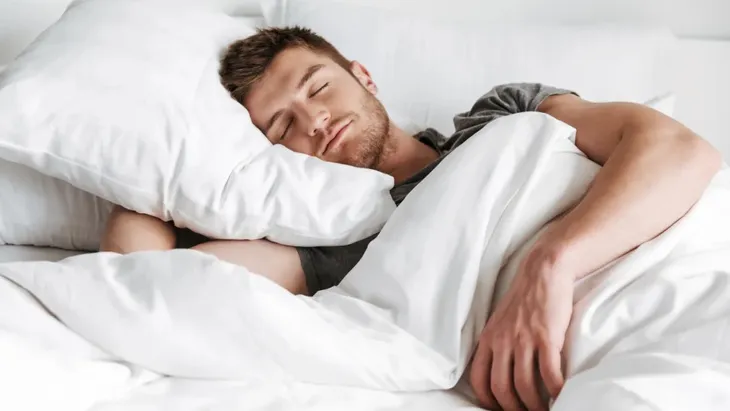 7 cách giúp bạn đi ngủ sớm hơn - Ảnh 2. 7 cách giúp bạn đi ngủ sớm hơn - Ảnh 2.