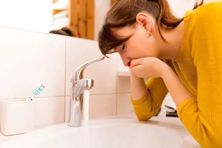 18 nguy cơ tổn hại sức khỏe khi làn da bị cháy nắng - Ảnh 10. 18 nguy cơ tổn hại sức khỏe khi làn da bị cháy nắng - Ảnh 10.
