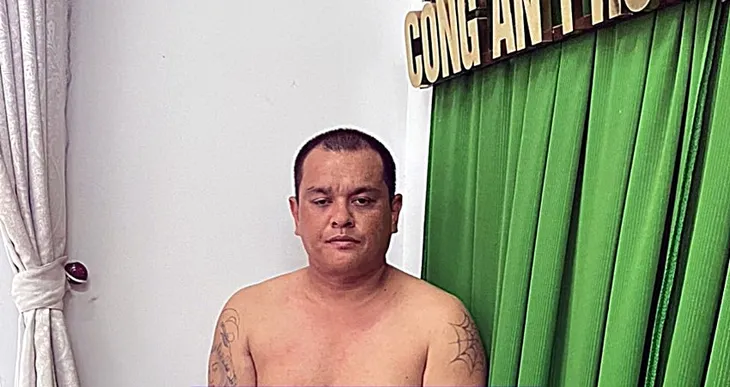 Bắt giữ kẻ dùng mã tấu chém người cướp xe máy tại Bình Thuận - Ảnh 2. Bắt giữ kẻ dùng mã tấu chém người cướp xe máy tại Bình Thuận - Ảnh 2.