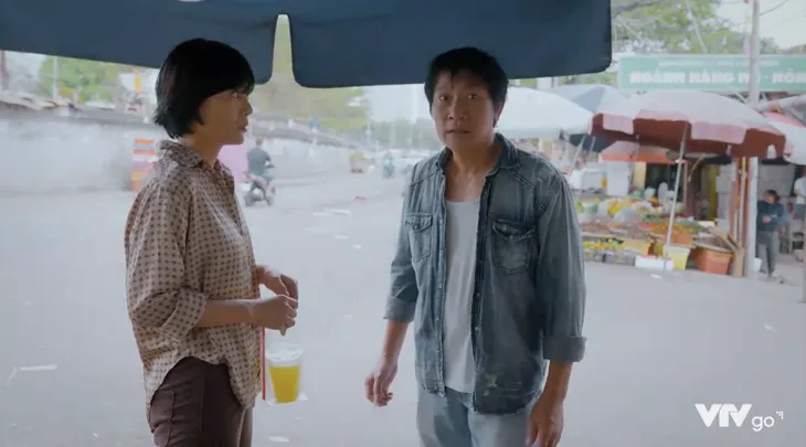 Cuộc đời vẫn đẹp sao - Tập 43: Biết Luyến có thai, Lưu hí hửng khoe cả chợ một phát ăn luôn - Ảnh 21. Cuộc đời vẫn đẹp sao - Tập 43: Biết Luyến có thai, Lưu hí hửng khoe cả chợ một phát ăn luôn - Ảnh 21.