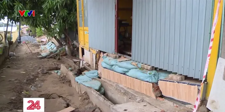 TP Hồ Chí Minh: 200m kè Thanh Đa bị sụt lún - Ảnh 1. TP Hồ Chí Minh: 200m kè Thanh Đa bị sụt lún - Ảnh 1.