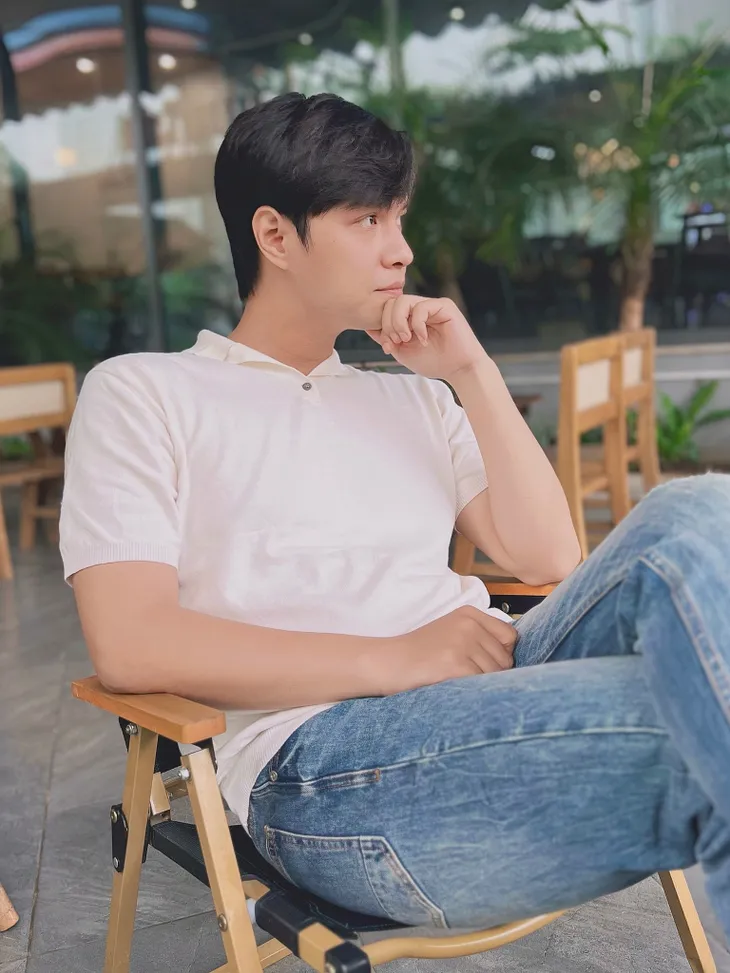 Loạt ảnh cực điển trai của Tô Dũng khác xa Điền cửu vạn Cuộc đời vẫn đẹp sao - Ảnh 5. Loạt ảnh cực điển trai của Tô Dũng khác xa Điền cửu vạn Cuộc đời vẫn đẹp sao - Ảnh 5.
