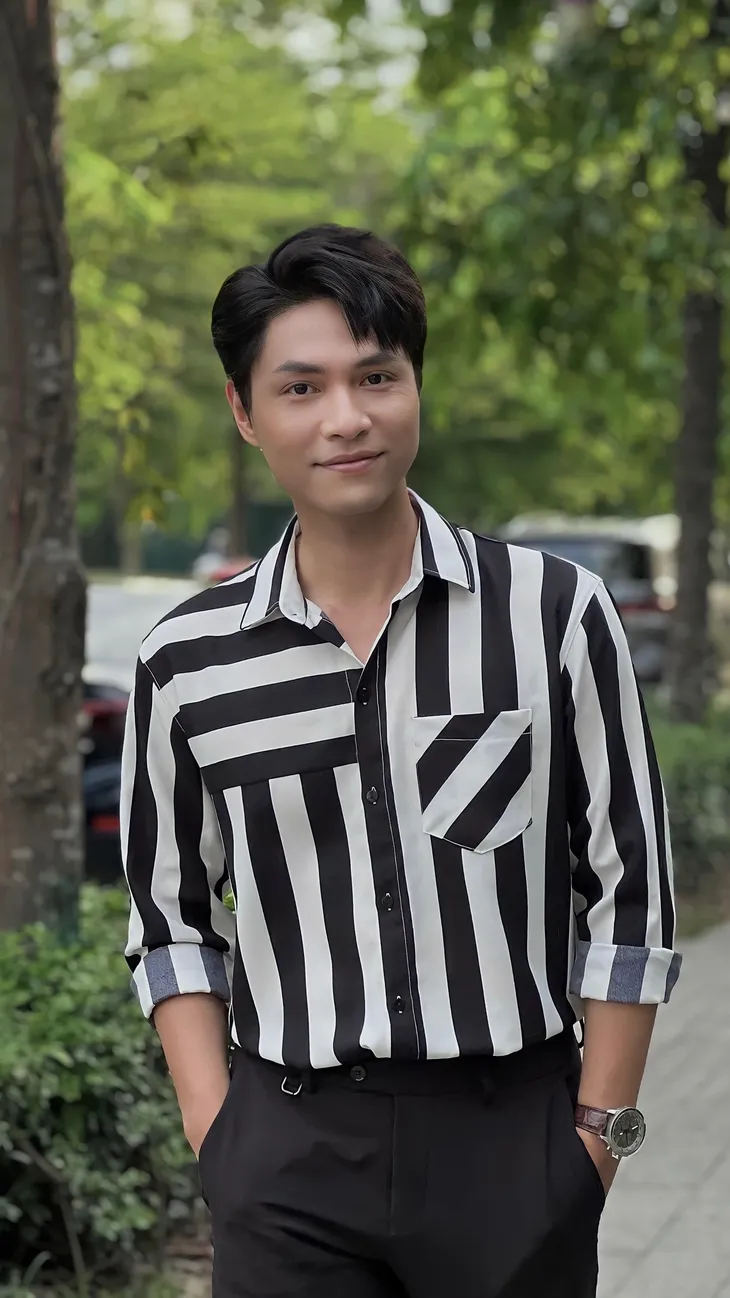 Loạt ảnh cực điển trai của Tô Dũng khác xa Điền cửu vạn Cuộc đời vẫn đẹp sao - Ảnh 3. Loạt ảnh cực điển trai của Tô Dũng khác xa Điền cửu vạn Cuộc đời vẫn đẹp sao - Ảnh 3.