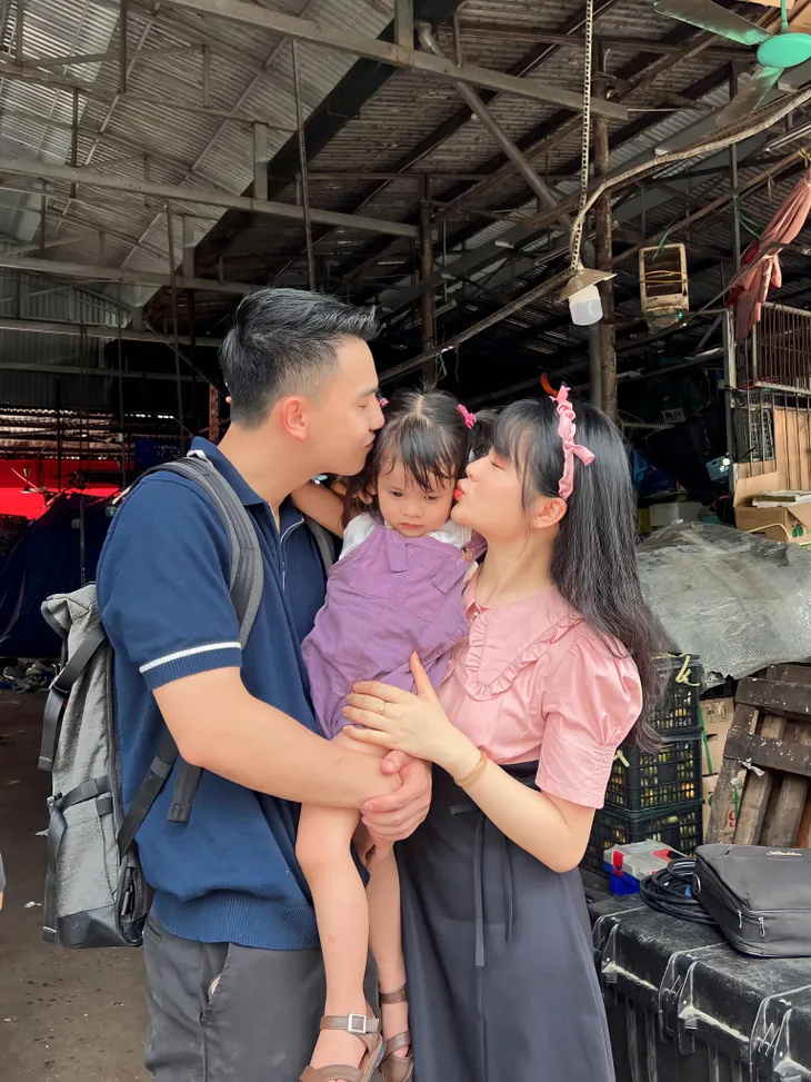 Loạt ảnh Thạch - Nga ngọt như kẹo ở hậu trường tập cuối Cuộc đời vẫn đẹp sao - Ảnh 3. Loạt ảnh Thạch - Nga ngọt như kẹo ở hậu trường tập cuối Cuộc đời vẫn đẹp sao - Ảnh 3.