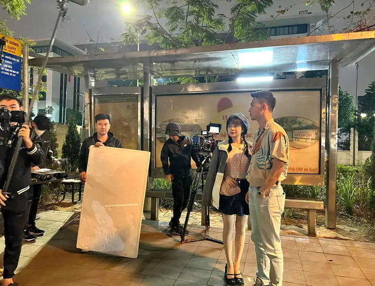 Loạt ảnh Thạch - Nga ngọt như kẹo ở hậu trường tập cuối Cuộc đời vẫn đẹp sao - Ảnh 8. Loạt ảnh Thạch - Nga ngọt như kẹo ở hậu trường tập cuối Cuộc đời vẫn đẹp sao - Ảnh 8.