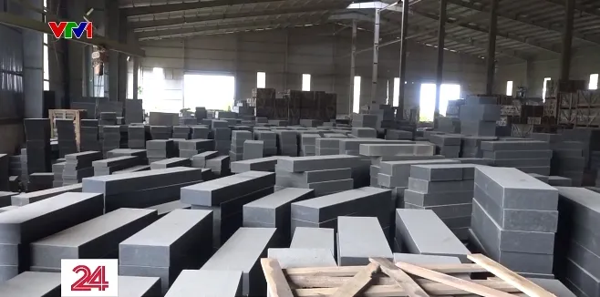 Rầm rộ khai thác đá bazan trái phép: Làm sao ngăn chặn? - Ảnh 6. Rầm rộ khai thác đá bazan trái phép: Làm sao ngăn chặn? - Ảnh 6.