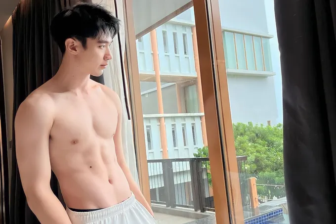 Nam thần 6 múi, hát hay khiến ca sĩ Mỹ Tâm khó giữ bình tĩnh - Ảnh 4. Nam thần 6 múi, hát hay khiến ca sĩ Mỹ Tâm khó giữ bình tĩnh - Ảnh 4.