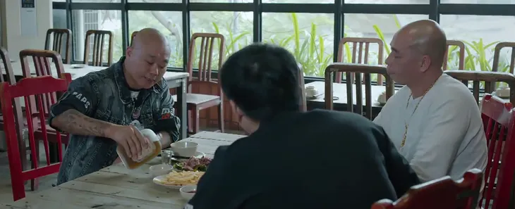 Nơi giấc mơ tìm về - Tập 35: Hùng lùn nhớ ra ông Kình, bố mẹ Mai Anh bị bắt - Ảnh 10. Nơi giấc mơ tìm về - Tập 35: Hùng lùn nhớ ra ông Kình, bố mẹ Mai Anh bị bắt - Ảnh 10.