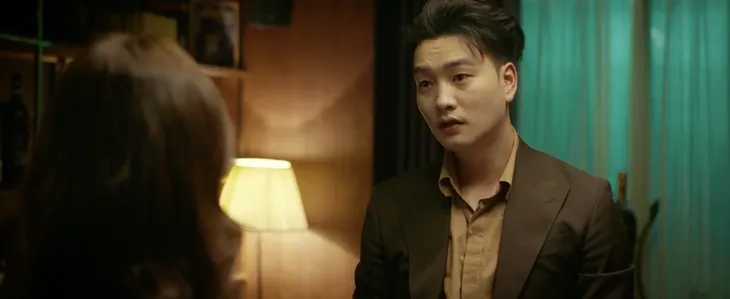 Gia đình mình vui bất thình lình - Tập 38: Uất nghẹn vì quá khứ vợ làm PG, Danh thử đi bar một lần tìm thú vui - Ảnh 1. Gia đình mình vui bất thình lình - Tập 38: Uất nghẹn vì quá khứ vợ làm PG, Danh thử đi bar một lần tìm thú vui - Ảnh 1.