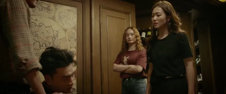 Gia đình mình vui bất thình lình - Tập 38: Uất nghẹn vì quá khứ vợ làm PG, Danh thử đi bar một lần tìm thú vui - Ảnh 11. Gia đình mình vui bất thình lình - Tập 38: Uất nghẹn vì quá khứ vợ làm PG, Danh thử đi bar một lần tìm thú vui - Ảnh 11.
