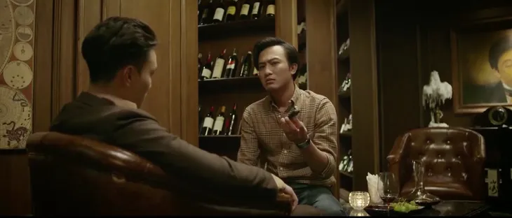 Gia đình mình vui bất thình lình - Tập 38: Uất nghẹn vì quá khứ vợ làm PG, Danh thử đi bar một lần tìm thú vui - Ảnh 12. Gia đình mình vui bất thình lình - Tập 38: Uất nghẹn vì quá khứ vợ làm PG, Danh thử đi bar một lần tìm thú vui - Ảnh 12.