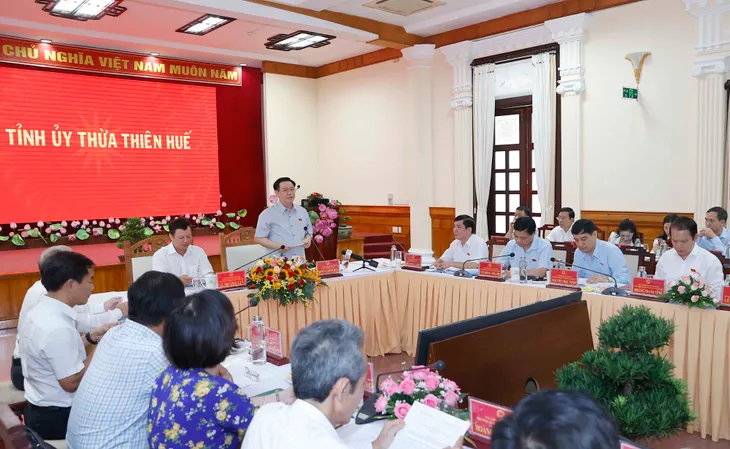 Đưa Thừa Thiên Huế thành xứ sở hạnh phúc và tràn đầy năng lượng - Ảnh 2. Đưa Thừa Thiên Huế thành xứ sở hạnh phúc và tràn đầy năng lượng - Ảnh 2.