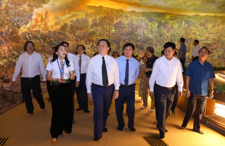 Sớm hoàn thiện đề cương chi tiết kỷ niệm 70 năm Chiến thắng Điện Biên Phủ - Ảnh 2. Sớm hoàn thiện đề cương chi tiết kỷ niệm 70 năm Chiến thắng Điện Biên Phủ - Ảnh 2.