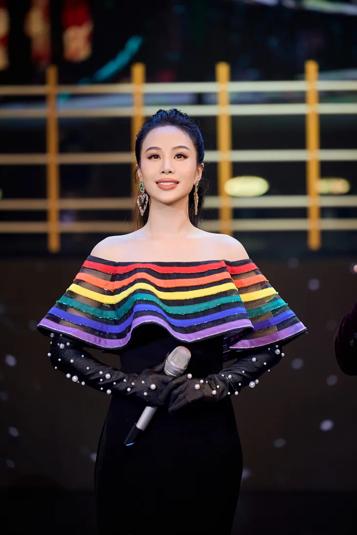 Nàng thơ Hà thành Dương Huệ song ca ngọt ngào với Mạnh Quỳnh, Quang Hà - Ảnh 2. Nàng thơ Hà thành Dương Huệ song ca ngọt ngào với Mạnh Quỳnh, Quang Hà - Ảnh 2.