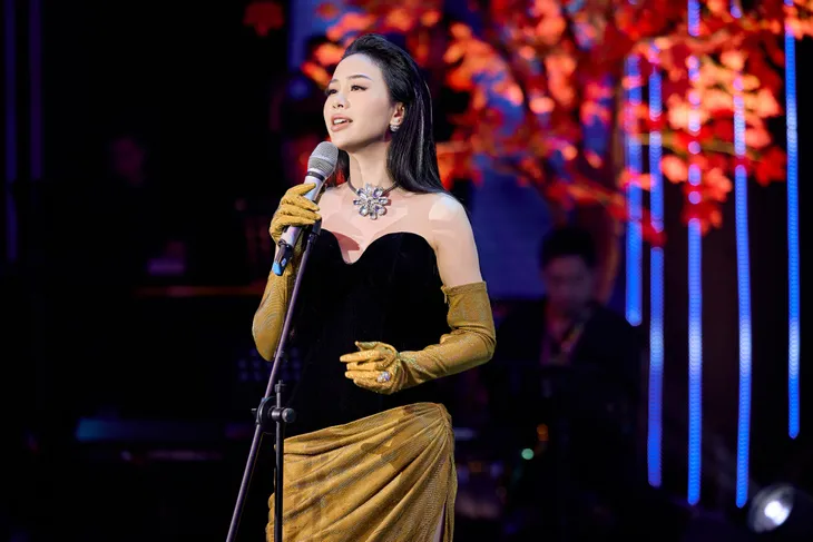 Nàng thơ Hà thành Dương Huệ song ca ngọt ngào với Mạnh Quỳnh, Quang Hà - Ảnh 1. Nàng thơ Hà thành Dương Huệ song ca ngọt ngào với Mạnh Quỳnh, Quang Hà - Ảnh 1.