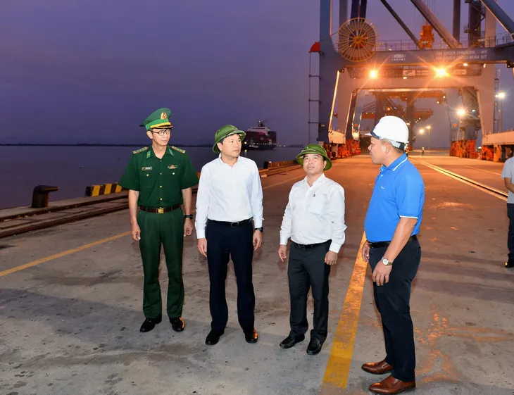 Hải Phòng: Kiểm tra khả năng chống chịu bão tại các khu tập thể cũ xuống cấp - Ảnh 1. Hải Phòng: Kiểm tra khả năng chống chịu bão tại các khu tập thể cũ xuống cấp - Ảnh 1.