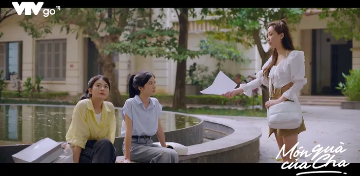 Món quà của cha - Tập 1: Bạn học nhắc về mẹ, Thảo (Ngọc Huyền) lập tức sửng cồ - Ảnh 4. Món quà của cha - Tập 1: Bạn học nhắc về mẹ, Thảo (Ngọc Huyền) lập tức sửng cồ - Ảnh 4.