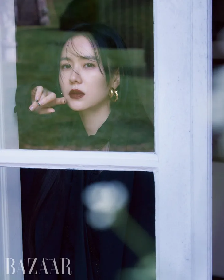 Son Ye Jin quyến rũ hơn hậu sinh con - Ảnh 4. Son Ye Jin quyến rũ hơn hậu sinh con - Ảnh 4.
