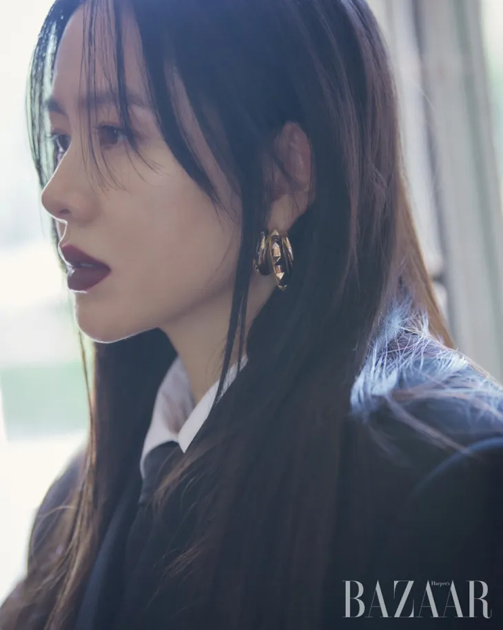 Son Ye Jin quyến rũ hơn hậu sinh con - Ảnh 3. Son Ye Jin quyến rũ hơn hậu sinh con - Ảnh 3.