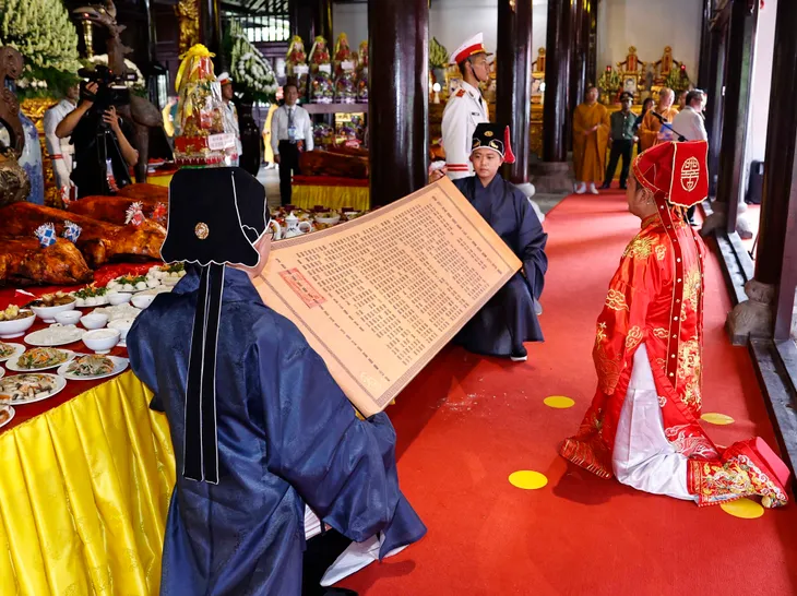 Lễ giỗ các anh hùng liệt sĩ hy sinh tại Côn Đảo - Ảnh 1. Lễ giỗ các anh hùng liệt sĩ hy sinh tại Côn Đảo - Ảnh 1.