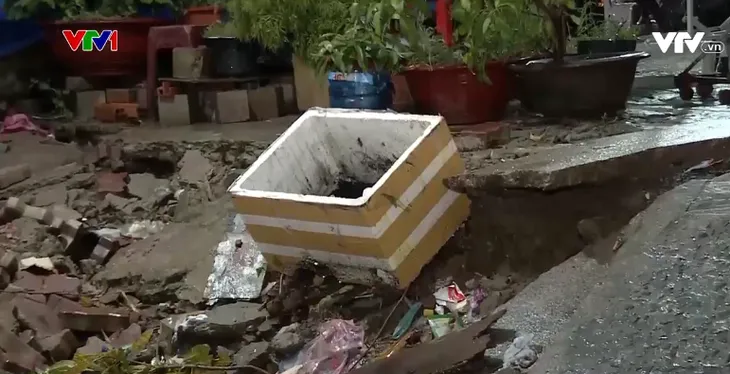Cảnh báo nguy hiểm khi trời mưa tại khu vực sạt lở - Ảnh 2. Cảnh báo nguy hiểm khi trời mưa tại khu vực sạt lở - Ảnh 2.