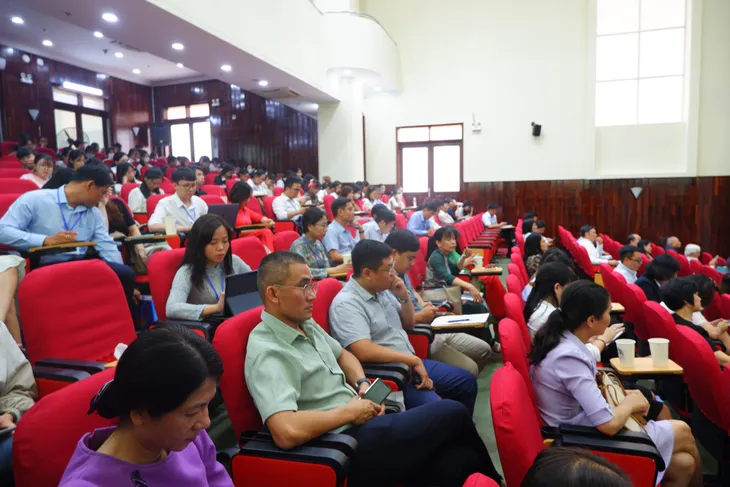 Hội thảo khoa học: Chuyển đổi số trong quản trị văn phòng - Ảnh 1. Hội thảo khoa học: Chuyển đổi số trong quản trị văn phòng - Ảnh 1.