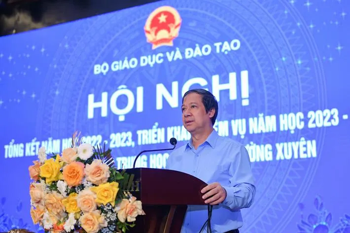 Bộ trưởng Nguyễn Kim Sơn: Bứt tốc cho đổi mới giáo dục - Ảnh 5. Bộ trưởng Nguyễn Kim Sơn: Bứt tốc cho đổi mới giáo dục - Ảnh 5.