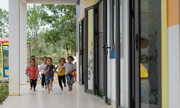 Việc tử tế: Trăng Xanh mang trường học tới vùng cao - Ảnh 1.