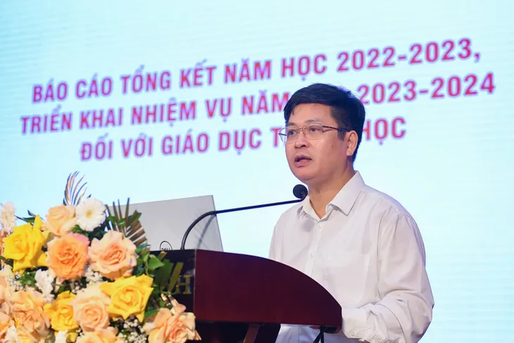 Bộ trưởng Nguyễn Kim Sơn: Bứt tốc cho đổi mới giáo dục - Ảnh 2. Bộ trưởng Nguyễn Kim Sơn: Bứt tốc cho đổi mới giáo dục - Ảnh 2.