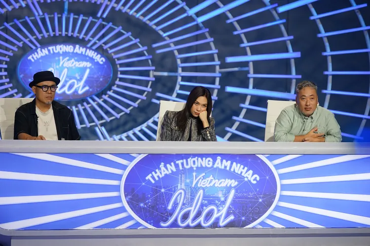 Vietnam Idol: Mỹ Tâm rời khỏi ghế giám khảo, ra quyết định bất ngờ - Ảnh 2. Vietnam Idol: Mỹ Tâm rời khỏi ghế giám khảo, ra quyết định bất ngờ - Ảnh 2.