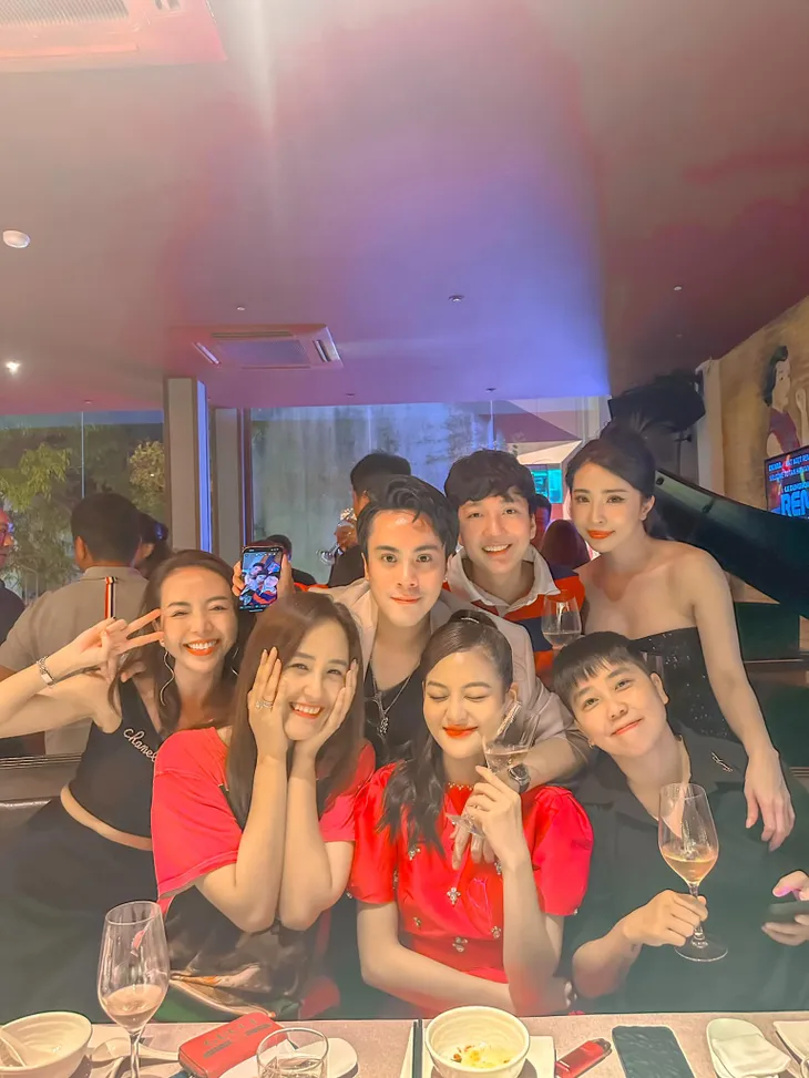 Diễn viên Việt tuần qua: Lã Thanh Huyền gặp lại Kim Tuyến, Lan Phương khoe mẹ ruột - Ảnh 5. Diễn viên Việt tuần qua: Lã Thanh Huyền gặp lại Kim Tuyến, Lan Phương khoe mẹ ruột - Ảnh 5.