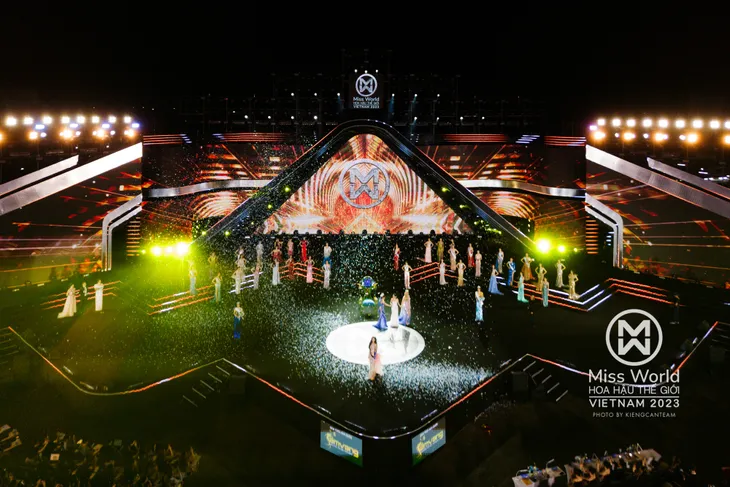 Nhìn lại đêm Chung kết Miss World Vietnam 2023 hoành tráng với 600m2 LED - Ảnh 2. Nhìn lại đêm Chung kết Miss World Vietnam 2023 hoành tráng với 600m2 LED - Ảnh 2.