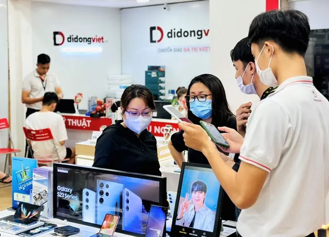 Vì sao nên mua điện thoại Samsung tại Di Động Việt? - Ảnh 1. Vì sao nên mua điện thoại Samsung tại Di Động Việt? - Ảnh 1.
