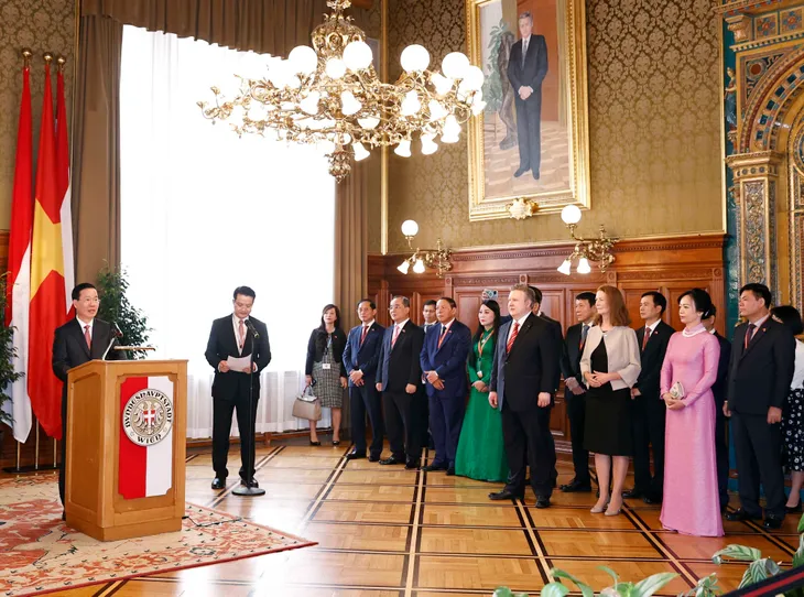 Chủ tịch nước Võ Văn Thưởng gặp Thị trưởng Vienna, CH Áo - Ảnh 1. Chủ tịch nước Võ Văn Thưởng gặp Thị trưởng Vienna, CH Áo - Ảnh 1.