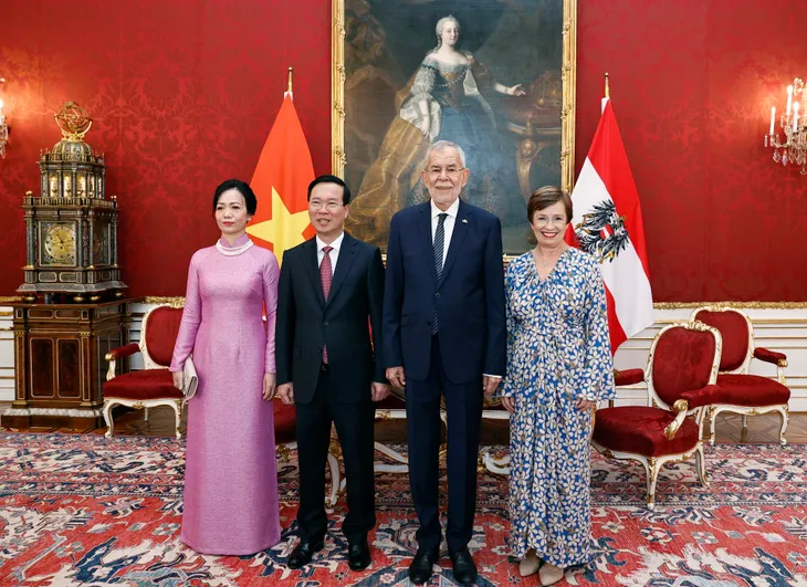 Lễ đón chính thức Chủ tịch nước Võ Văn Thưởng thăm CH Áo - Ảnh 3. Lễ đón chính thức Chủ tịch nước Võ Văn Thưởng thăm CH Áo - Ảnh 3.