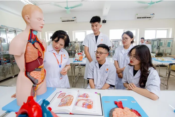 ĐH Đại Nam rút ngắn thời gian đào tạo, sinh viên được hưởng lợi gì? - Ảnh 5. ĐH Đại Nam rút ngắn thời gian đào tạo, sinh viên được hưởng lợi gì? - Ảnh 5.