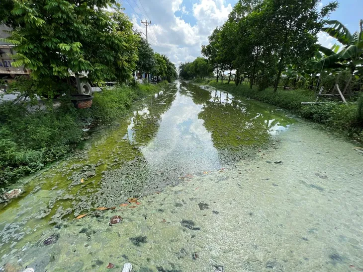 Nam Định: Sông, kênh mương đặc quánh, bốc mùi tại làng nghề tái chế nhôm - Ảnh 1. Nam Định: Sông, kênh mương đặc quánh, bốc mùi tại làng nghề tái chế nhôm - Ảnh 1.