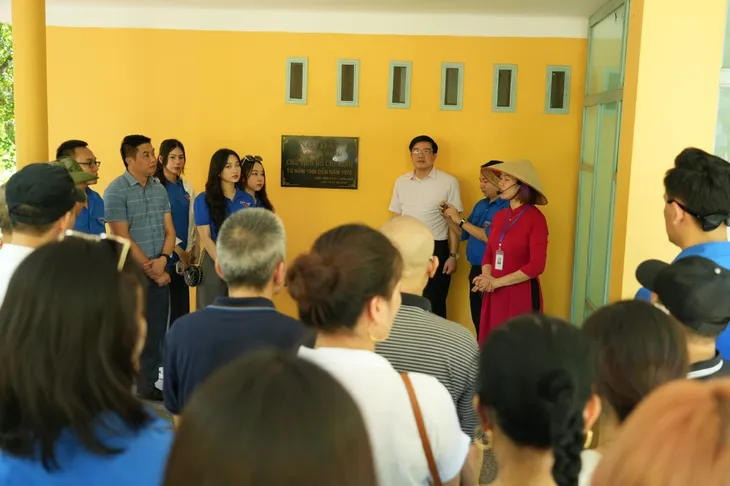 Tuổi trẻ VTV tri ân các anh hùng liệt sĩ, Mẹ Việt Nam anh hùng, thương bệnh binh và gia đình chính sách - Ảnh 8. Tuổi trẻ VTV tri ân các anh hùng liệt sĩ, Mẹ Việt Nam anh hùng, thương bệnh binh và gia đình chính sách - Ảnh 8.