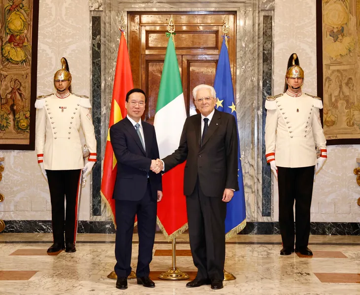 Lễ đón chính thức Chủ tịch nước Võ Văn Thưởng thăm cấp nhà nước tới Italy - Ảnh 4. Lễ đón chính thức Chủ tịch nước Võ Văn Thưởng thăm cấp nhà nước tới Italy - Ảnh 4.