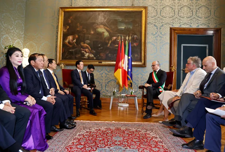 Chủ tịch nước Võ Văn Thưởng tiếp lãnh đạo các chính đảng tại Italy - Ảnh 3. Chủ tịch nước Võ Văn Thưởng tiếp lãnh đạo các chính đảng tại Italy - Ảnh 3.
