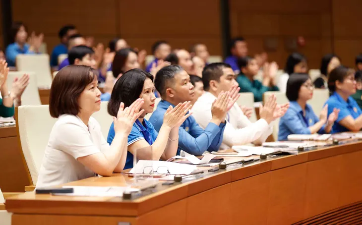 Chủ tịch Quốc hội Vương Đình Huệ chủ trì Diễn đàn người lao động năm 2023 - Ảnh 2. Chủ tịch Quốc hội Vương Đình Huệ chủ trì Diễn đàn người lao động năm 2023 - Ảnh 2.