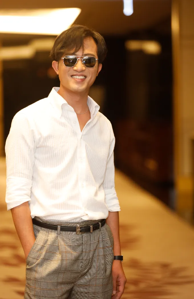 Doãn Quốc Đam: Người ta lo được cho gia đình, còn tôi vẫn lom dom thế - Ảnh 1. Doãn Quốc Đam: Người ta lo được cho gia đình, còn tôi vẫn lom dom thế - Ảnh 1.