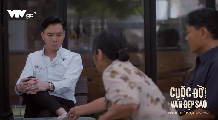 Cuộc đời vẫn đẹp sao - Tập 40: Bố mẹ Luyến gom tiền lẻ trả nợ cho Bát - Ảnh 5. Cuộc đời vẫn đẹp sao - Tập 40: Bố mẹ Luyến gom tiền lẻ trả nợ cho Bát - Ảnh 5.
