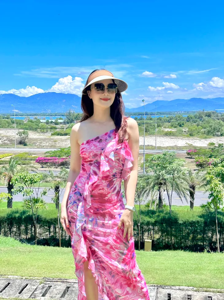 Diễn viên Việt tuần qua: Việt Hoa tự tin khoe mặt mộc, Bảo Thanh đi nghỉ dưỡng sang trọng - Ảnh 1. Diễn viên Việt tuần qua: Việt Hoa tự tin khoe mặt mộc, Bảo Thanh đi nghỉ dưỡng sang trọng - Ảnh 1.