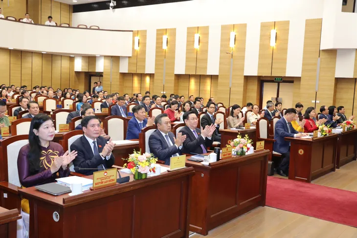 Hà Nội: Tái chất vấn việc thực hiện các cam kết, lời hứa của UBND thành phố - Ảnh 1. Hà Nội: Tái chất vấn việc thực hiện các cam kết, lời hứa của UBND thành phố - Ảnh 1.