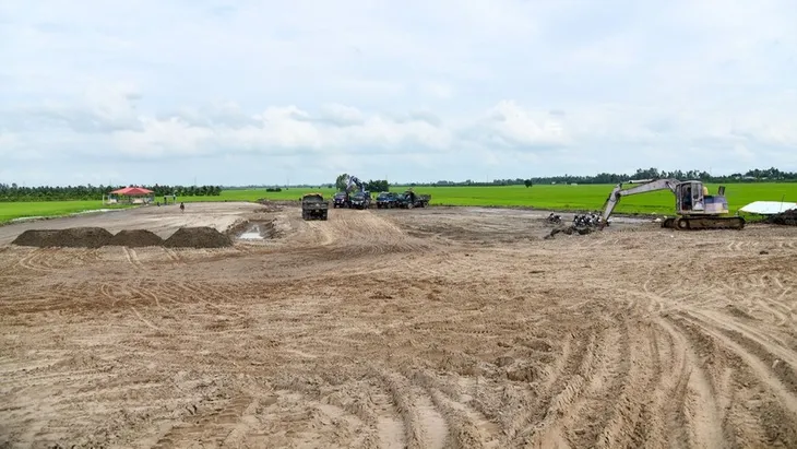 ĐBSCL “dốc toàn lực” đẩy nhanh tiến độ 2 tuyến cao tốc - Ảnh 1.