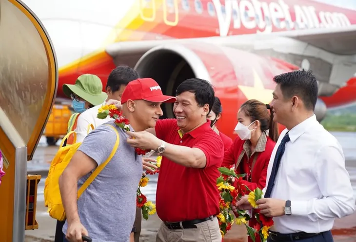 6 tháng đầu năm, Vietjet tiên phong mở rộng bầu trời, hút khách quốc tế tới Việt Nam - Ảnh 2. 6 tháng đầu năm, Vietjet tiên phong mở rộng bầu trời, hút khách quốc tế tới Việt Nam - Ảnh 2.