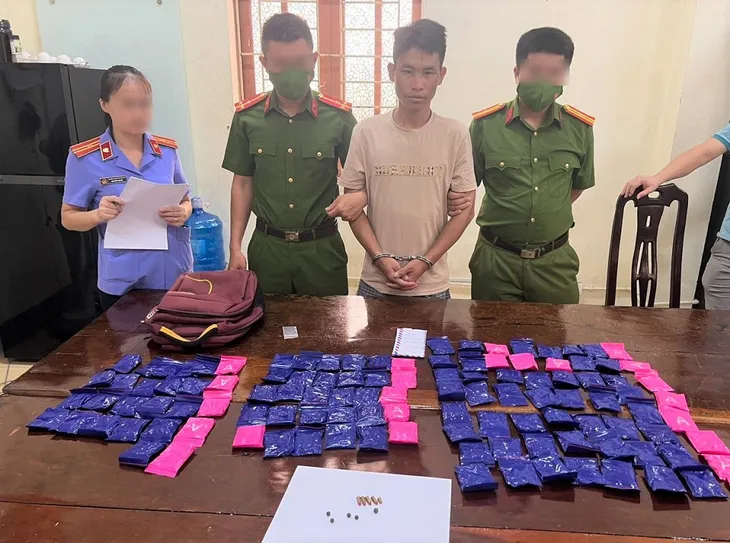 Chặt đứt mắt xích trong đường dây vận chuyển ma túy về Nghệ An - Ảnh 1. Chặt đứt mắt xích trong đường dây vận chuyển ma túy về Nghệ An - Ảnh 1.